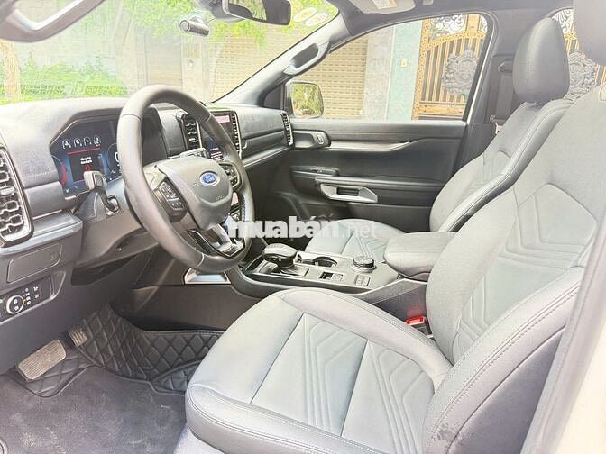 FORD EVEREST TITANIUM BI_TURBO 2 CẦU 4x4 ĐKY 2023