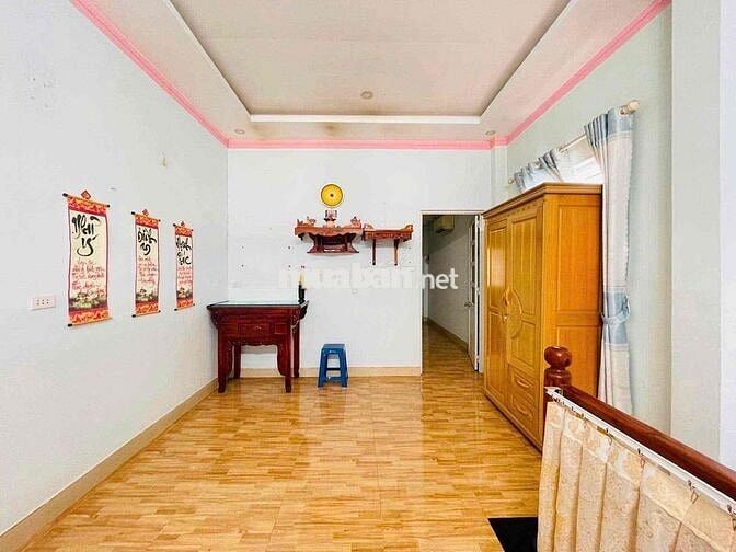Cho thuê nhà gác lửng full nội thất đường lớn