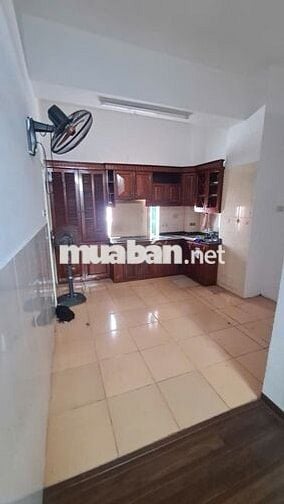 Cho thuê CHCC khu ĐTM Định Công. Diện tích 80m2. 2PN, 2WC, nhà đẹp