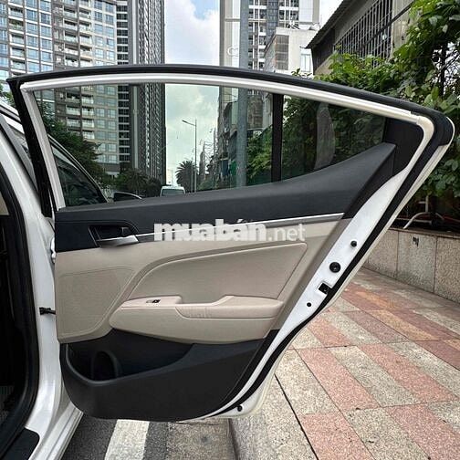 Hyundai Elantra 2.0 GLS bản full Trắng Tự động