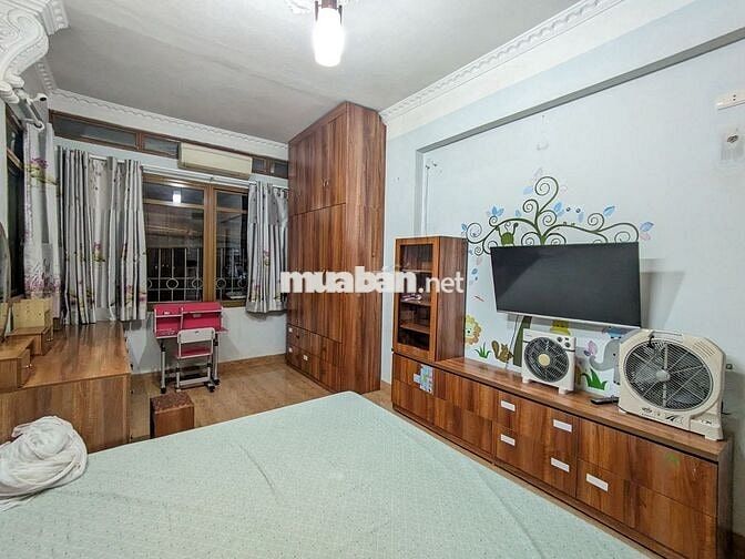 Cho thuê căn hộ khu 7,2ha Vĩnh Phúc, Ba Đình
