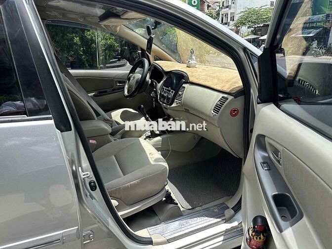 Toyota Innova E 2015 Số sàn Bạc