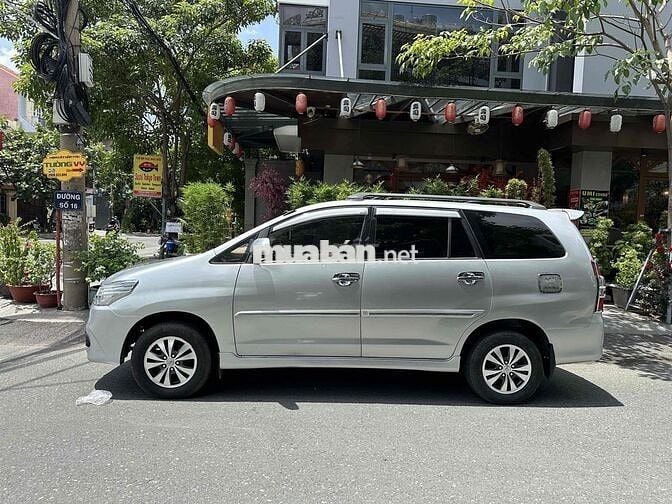 Toyota Innova E 2015 Số sàn Bạc