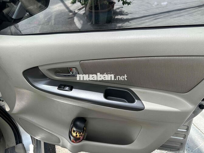 Toyota Innova E 2015 Số sàn Bạc