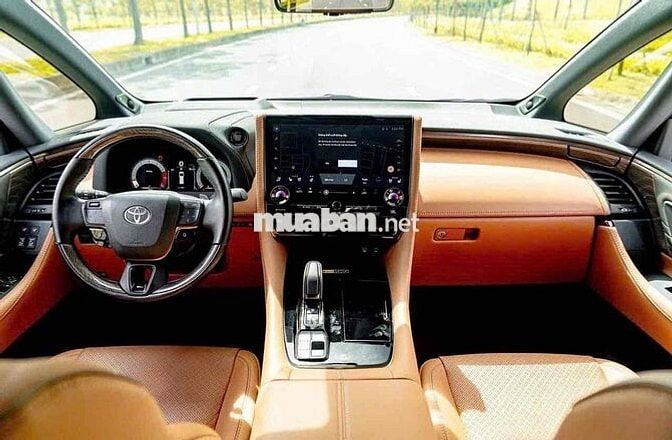 Toyota Alphard 2026 hev, giao ngay