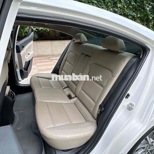 Hyundai Elantra 2.0 GLS bản full Trắng Tự động