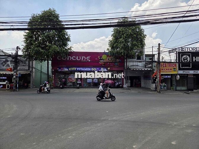 Mặt bằng cho thuê ngay ngã ba Tam Hiệp