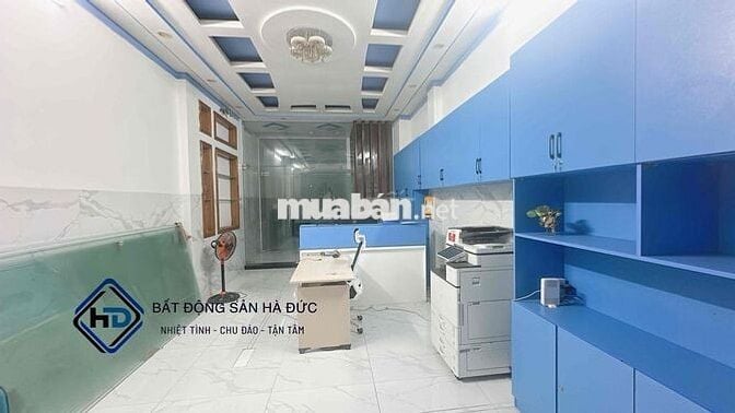 Văn phòng mặt tiền Lê Thị Riêng có ban công