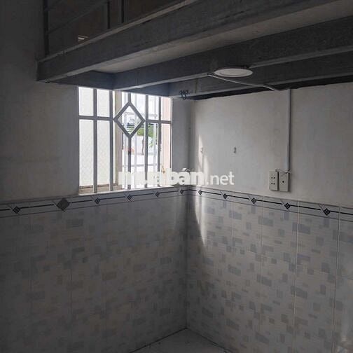 CHO THUÊ 2 P CÓ GÁC GIÁ 2.5 TR VÀ 2.7 TRIÊU ( CÓ P TẦNG TRÊT)