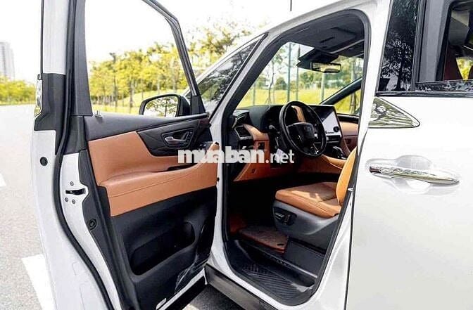Toyota Alphard 2026 hev, giao ngay