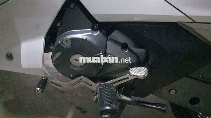 Honda Future Trắng Xăng