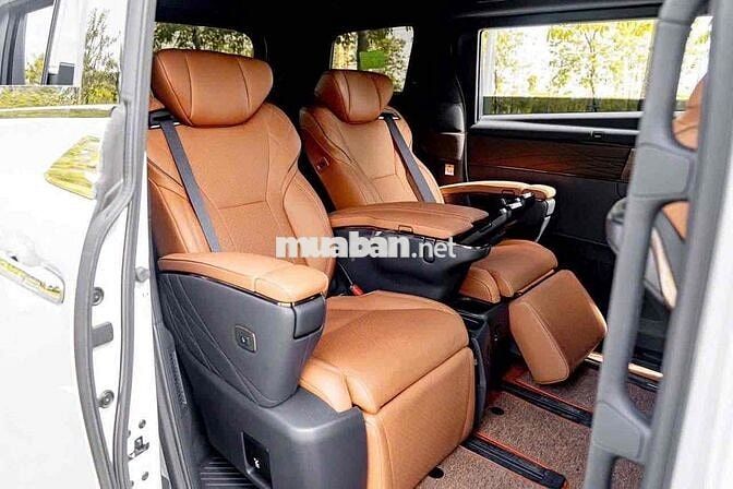 Toyota Alphard 2026 hev, giao ngay
