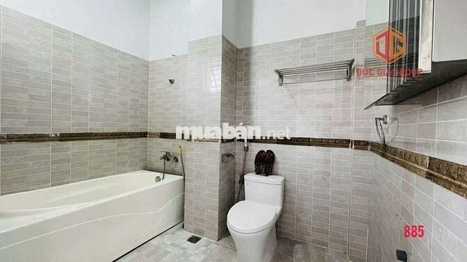 Bán nhà 1 trệt 2 lầu đường D3 khu dân cư D2D