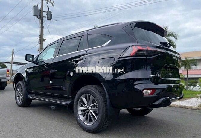 Xe 7 chỗ máy dầu tự động 2025 giá tốt, còn 1 xe