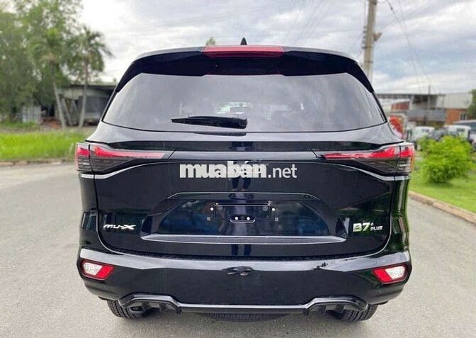 Xe 7 chỗ máy dầu tự động 2025 giá tốt, còn 1 xe