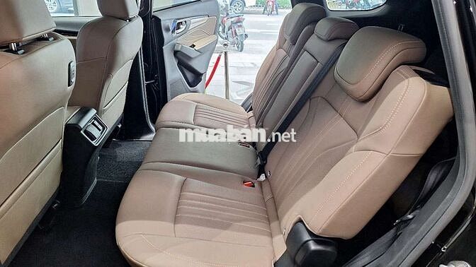 Xe 7 chỗ máy dầu tự động 2025 giá tốt, còn 1 xe