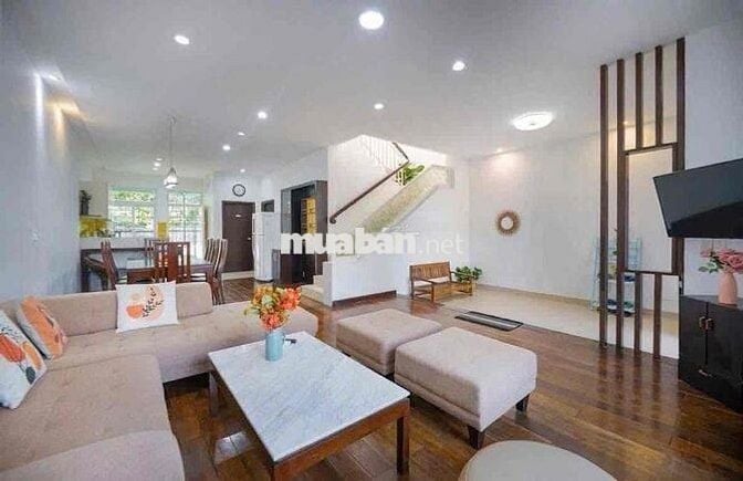 CHO THUÊ BIỆT THỰ  2 TẦNG SƠN TRÀ FULL NỘI THẤT SÂN VƯỜN