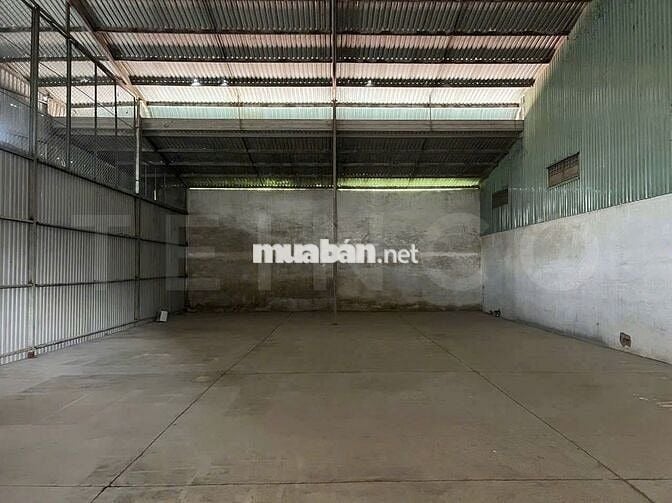 Kho xưởng 300 m² sát bên trường Đại học Y Dược, nhánh Nguyễn Văn Cừ ND
