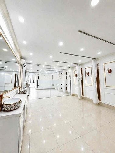 CHỦ GỬI CHO THUÊ NHÀ 3 LẦU MẶT TIỀN ĐƯỜNG NGUYỄN VĂN CỪ - CẦN THƠ