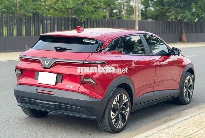VF6 PLUS 2025 MUA PIN + FREE SẠC KGH 42.000 km