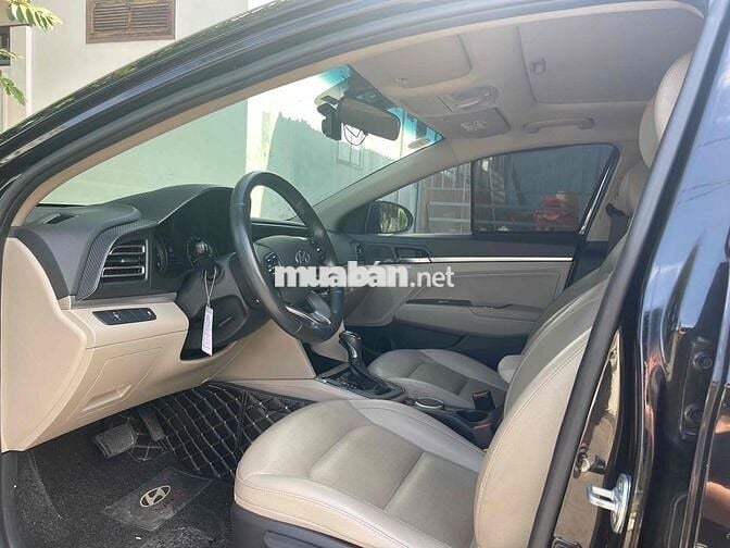 Hyundai Elantra 2019 Đen 57000 km
