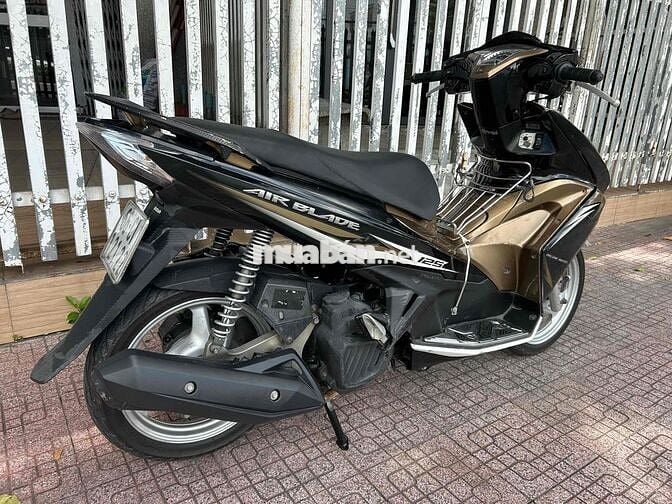 Honda Airblade 125Fi êm ngon chính chủ bao hồ sơ