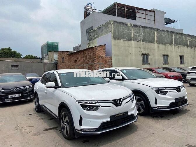 VF8 ECO TRẮNG