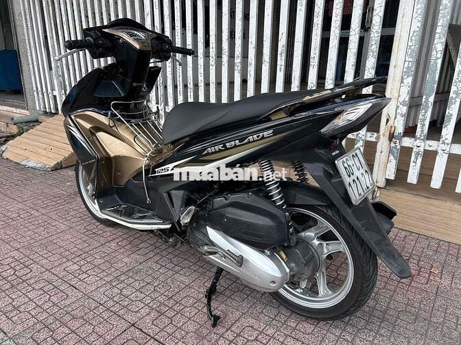 Honda Airblade 125Fi êm ngon chính chủ bao hồ sơ
