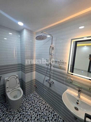 ⭐️Nhà 4 lầu đẹp Cao cấp THANG MÁY hẻm xe hơi Nguyễn Đình Chính, P15, Q