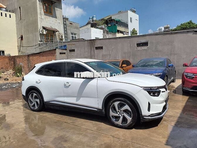 VF8 ECO TRẮNG