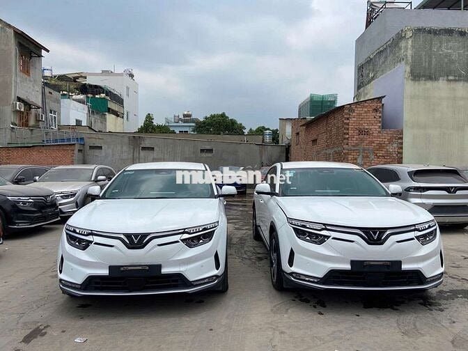 VF8 ECO TRẮNG