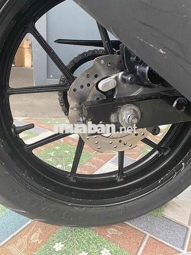 Suzuki Bandit 150 33000 km Trắng đen vàng
