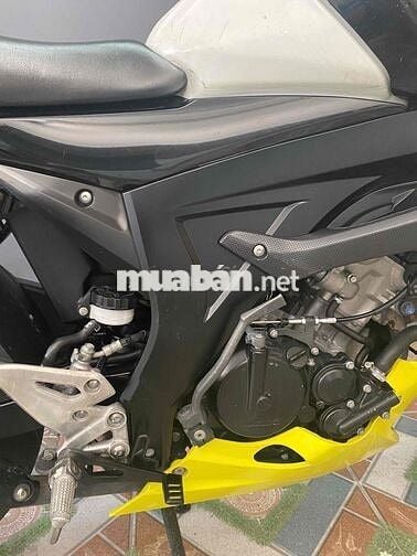 Suzuki Bandit 150 33000 km Trắng đen vàng