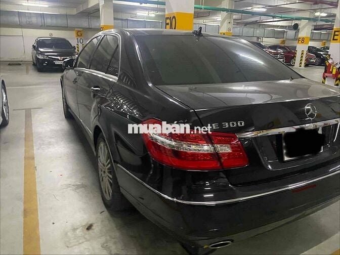 Mercedes-Benz E300 2010 Đen
