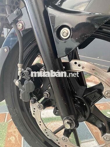 Suzuki Bandit 150 33000 km Trắng đen vàng