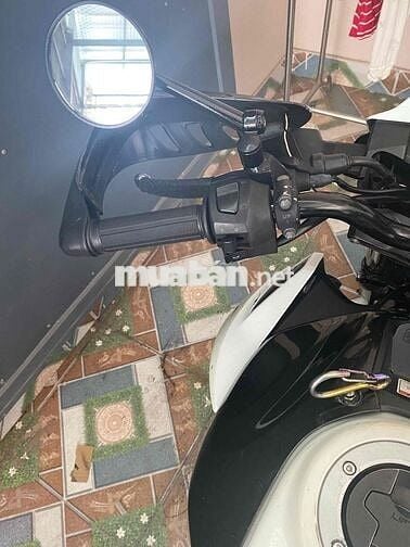 Suzuki Bandit 150 33000 km Trắng đen vàng