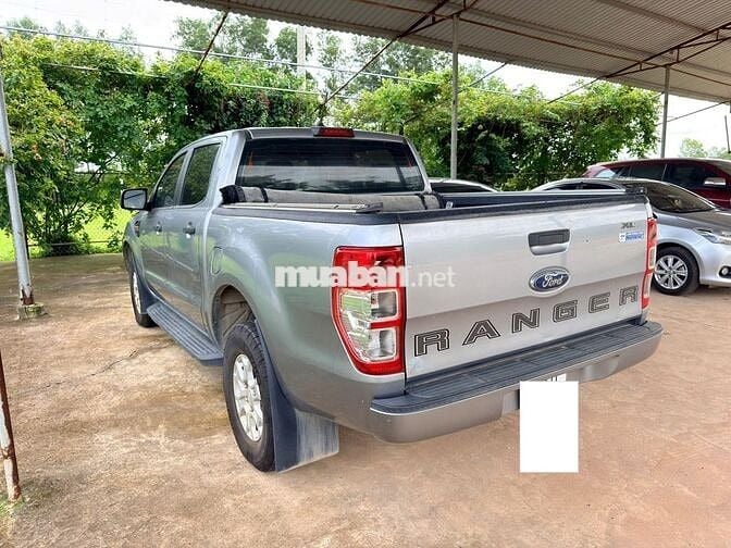 Ford Ranger XLS 2019 2.2L 4x2 MT Bạc/Xám