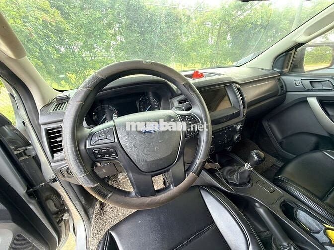 Ford Ranger XLS 2019 2.2L 4x2 MT Bạc/Xám