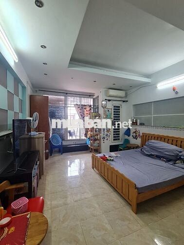 Nhà 4,6x19m (nở 5,39m), 4 tầng, hẻm Âu Dương Lân, P.2, Q.8