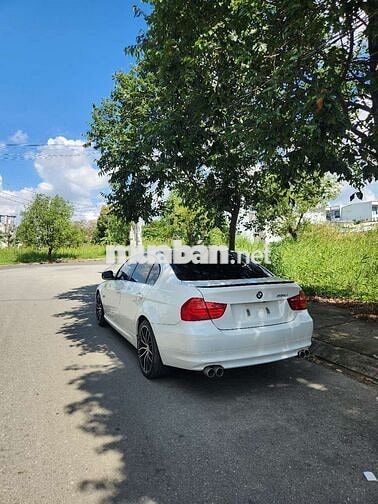 BMW 325i 2010 Trắng Số tự động
