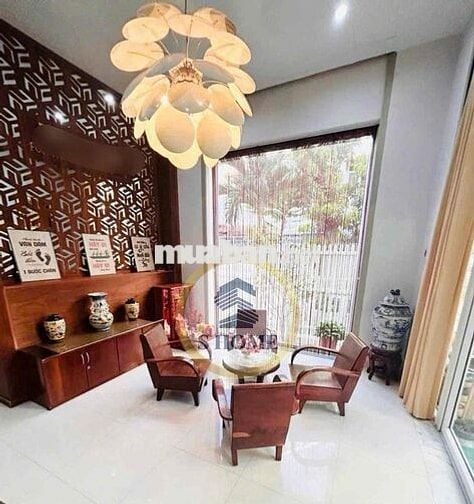CHO THUÊ TRỆT BIỆT THỰ GÓC KHU HIM LAM - 200M2, SÂN VƯỜN HỒ CẢNH QUAN