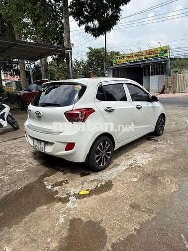 Hyundai i10 2015 Trắng