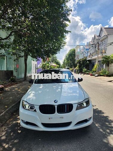 BMW 325i 2010 Trắng Số tự động