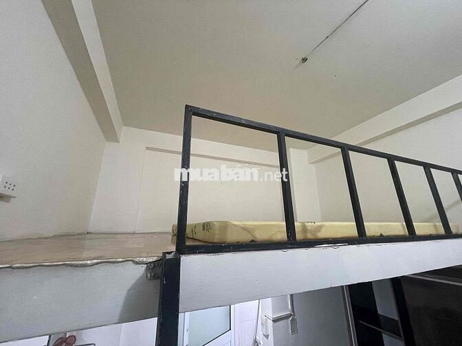 Phòng Sinh Viên Gần CVPM, Cách trường VOV 500m