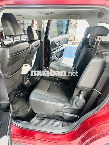 Toyota Veloz Top 2025 9.000 km Đỏ