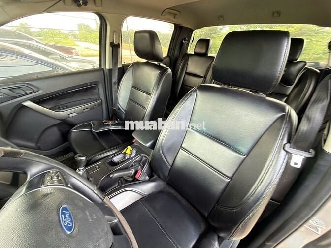 Ford Ranger XLS 2019 2.2L 4x2 MT Bạc/Xám