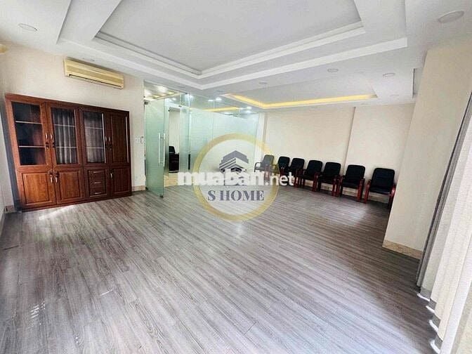 CHO THUÊ TRỆT BIỆT THỰ GÓC KHU HIM LAM - 200M2, SÂN VƯỜN HỒ CẢNH QUAN