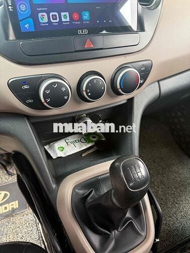 Hyundai i10 2015 Trắng