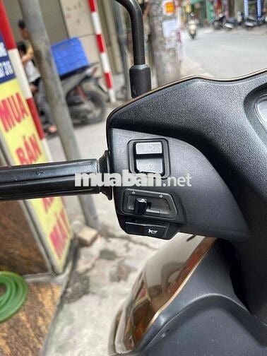 Honda Lead Vàng đồng Xăng
