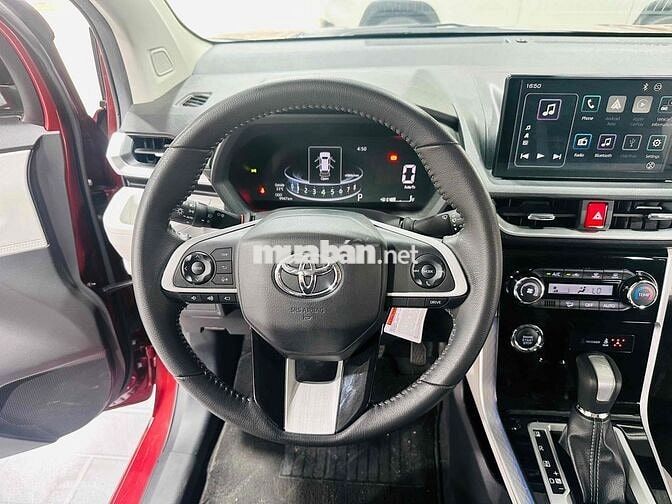 Toyota Veloz Top 2025 9.000 km Đỏ